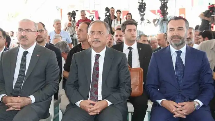'Bakan Özhaseki, ''180 binden fazla konutun ihalesini yaptık'''