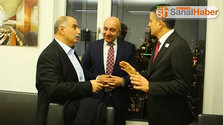 Bakan Pakdemirli, Berlin'de Türk işadamlarıyla bir araya geldi