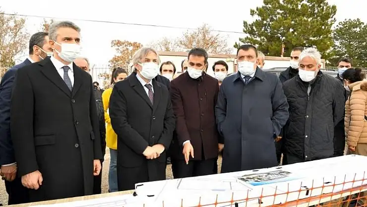 'Bakan Yardımcısı Demircan Millet kütüphanesi inşaatında inceleme yaptı'