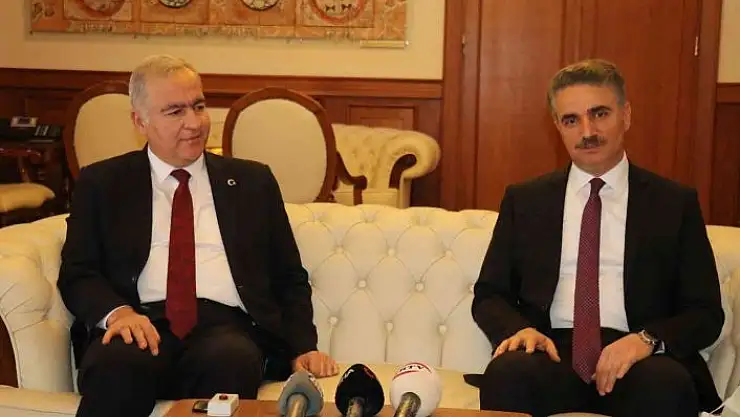 'Bakan Yardımcısı Ergüneş, Vali Baruş´u ziyaret etti'