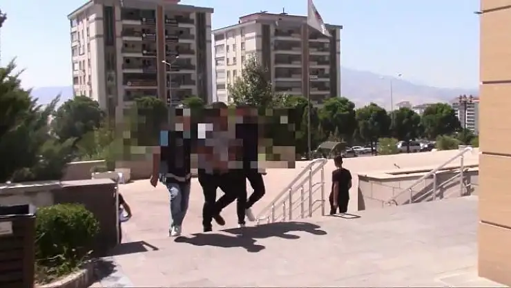 'Bankayı dolandıramadan yakalandılar'