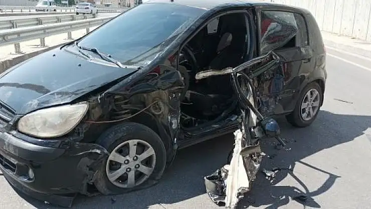 'Bariyere çarpan otomobilin sürücüsü ölümden döndü'