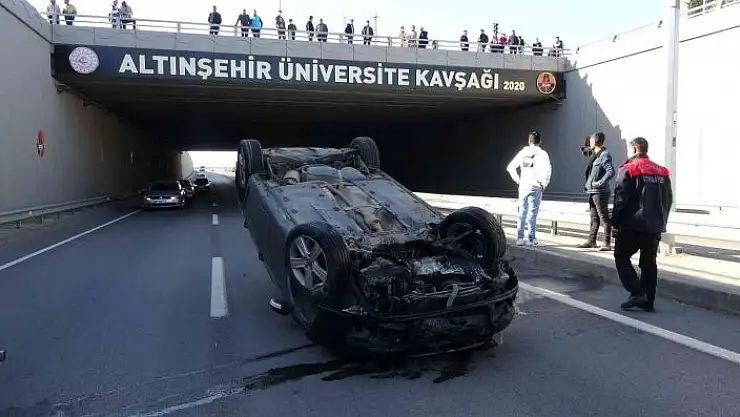 'Bariyerlere çarpan araç takla attı: 1 yaralı'