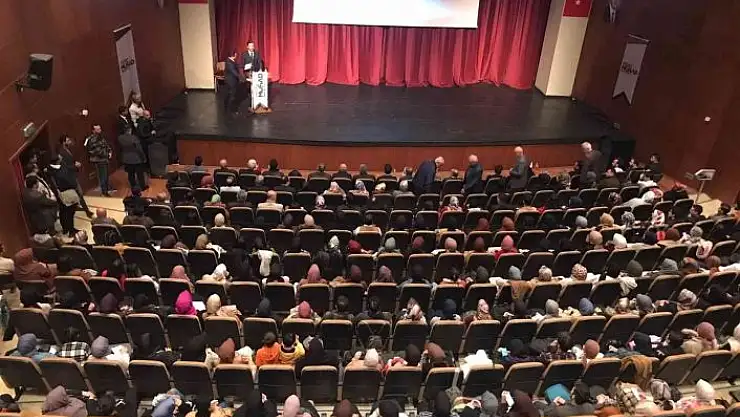 '`Başarı Bedel İster´ konferansına yoğun ilgi'