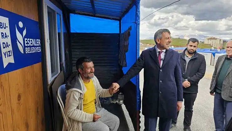 'Başkan adayı Hakan Toydaş konteyner kentte vatandaşlarla biraraya geldi'