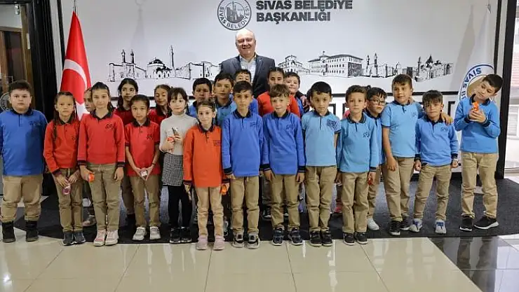 'Başkan Bilgin, minik öğrencilerin talebini geri çevirmedi'