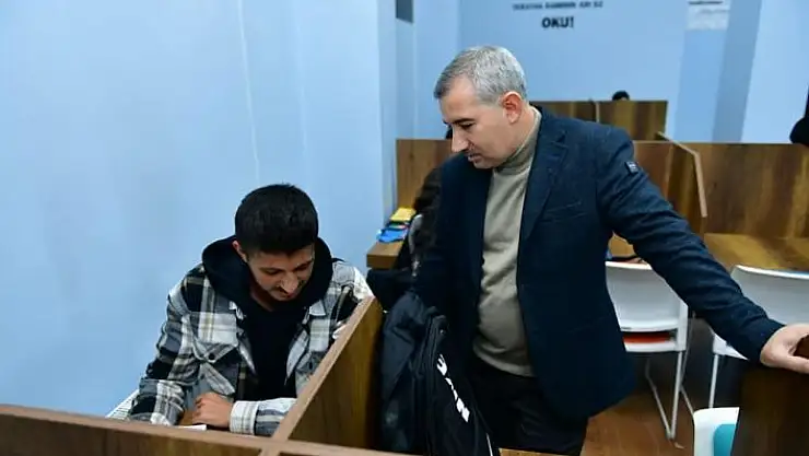 'Başkan Çınar, gençleri ziyaret etti'