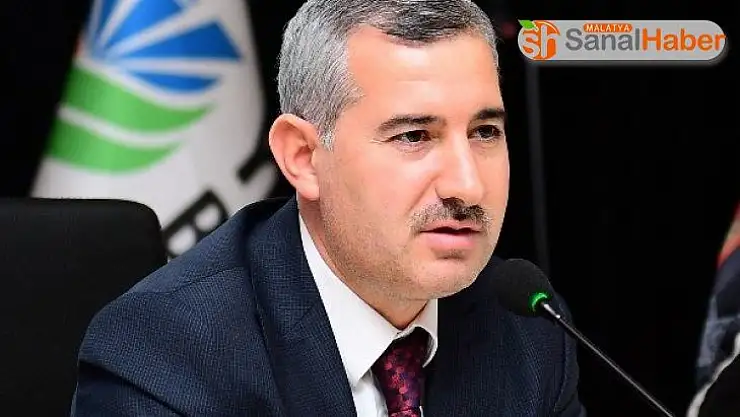Başkan Çınar ödül için Paris'e gitti