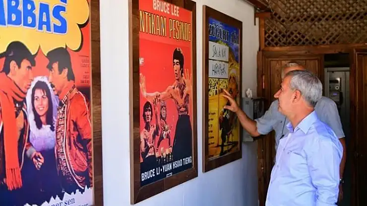 'Başkan Çınar, Sinema Müzesi´nde incelemelerde bulundu'