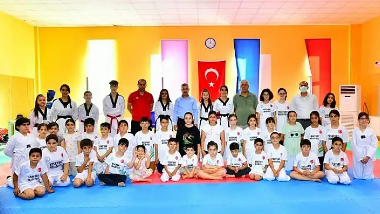 'Başkan Çınar, sportif kursları ziyaret etti'