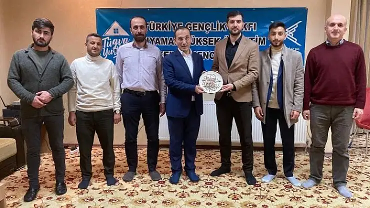 'Başkan Dağtekin TÜGVA´da gençlerle buluştu'