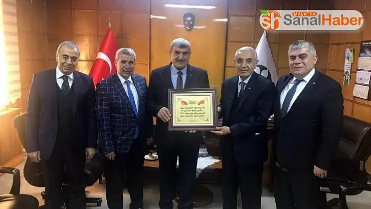 Başkan Evren'den, Şeker Fabrikasına ziyaret