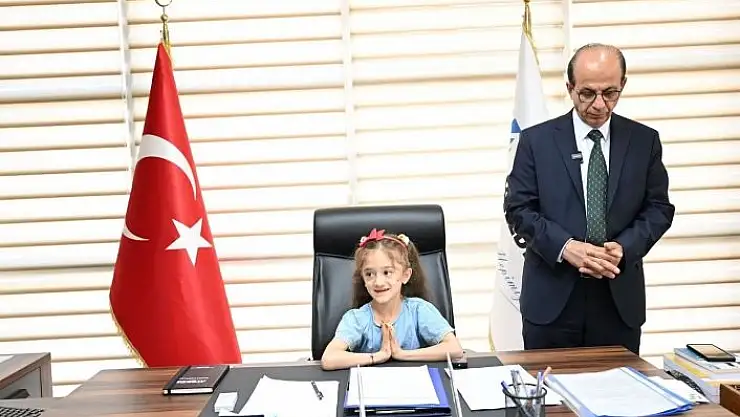'Başkan Geçit koltuğunu Fatma Nazlıya devretti'