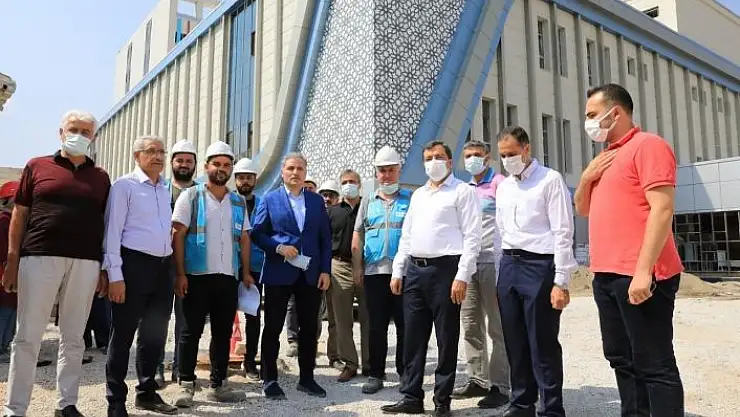 'Başkan Güder, 300 yataklı devlet hastanesi inşaatını inceledi'