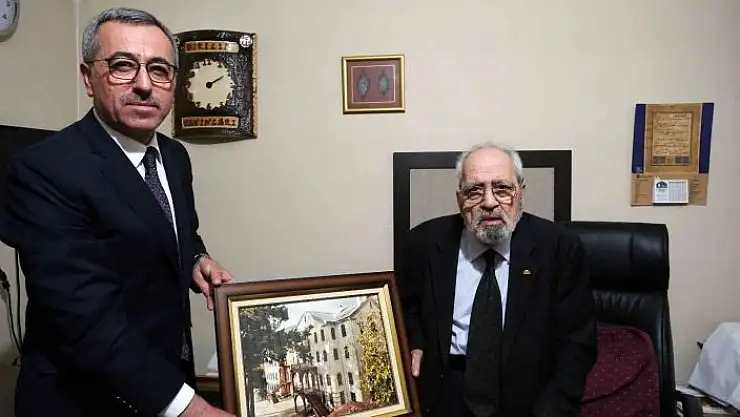 'Başkan Güngör´den Sezai Karakoç için başsağlığı mesajı'