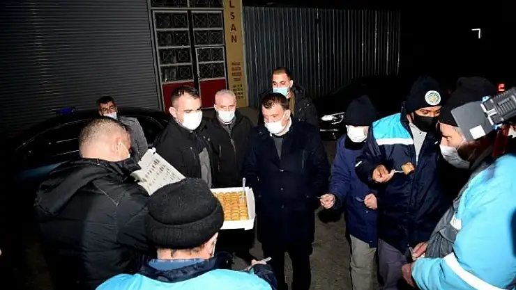 'Başkan Gürkan yeni yıla görevi başında giren personelleri ziyaret etti'