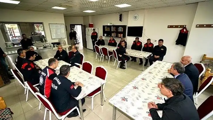 'Başkan Kılınç, itfaiye personeliyle bir araya geldi'