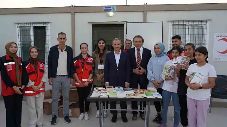 'Başkan Kılınç, kitap bağış kampanyasında öğrencilerle bir araya geldi'