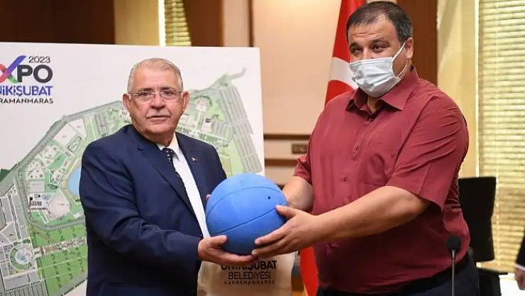 'Başkan Mahçiçek´ten goolball takımına malzeme desteği'