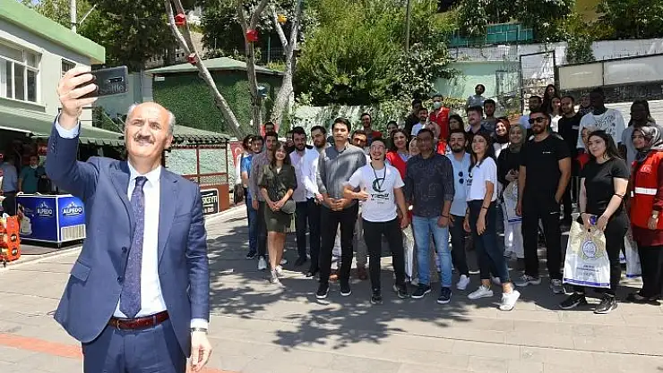 'Başkan Okay: ''Bulunduğumuz makamın emanetçileri gençlerdir'''