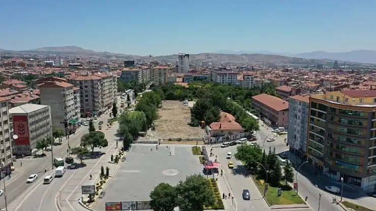 'Başkan Şerifoğulları, ''Modern bir şehir inşa hedefiyle çalışmalarımızı kararlılıkla sürdürüyoruz'''