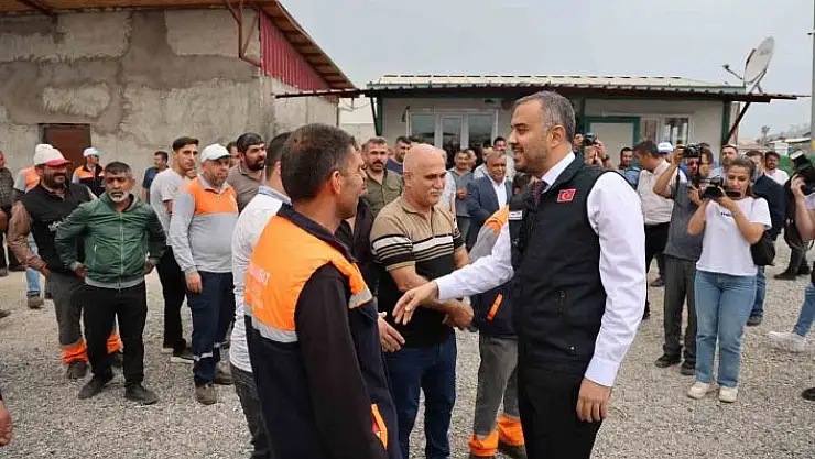 'Başkan Toptaş, belediye çalışanlarını ziyaret etti'