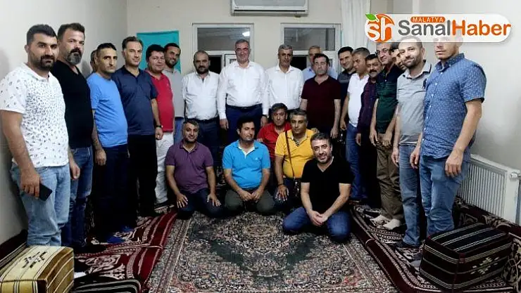 Başkan Turanlı TÜGVA'da gençlerle bir araya geldi