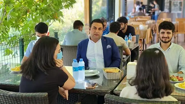 'Başkan Yıldırım, başarılı öğrencilerle buluştu'