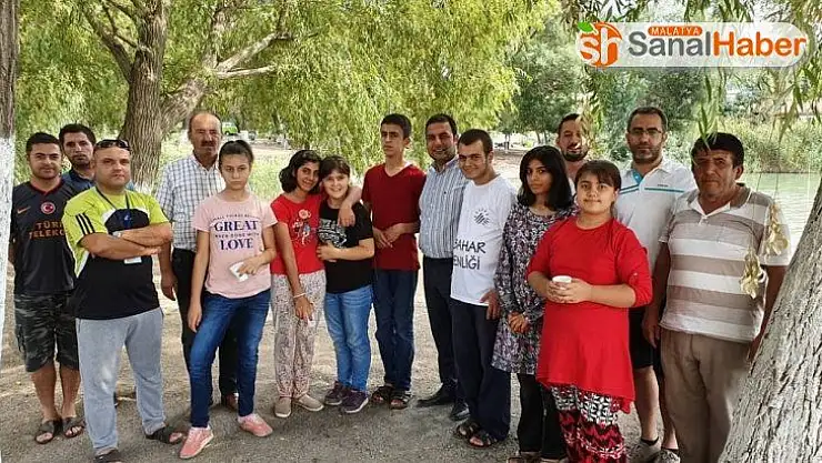 Başkan Yıldırım engelli öğrencilerle bir araya geldi