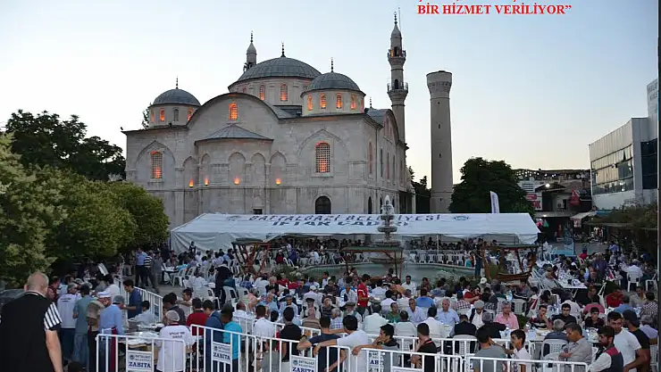 MİLLETVEKİLİ ŞAHİN VE GÜRKAN, İFTAR ÇADIRI´NI ZİYARET ETTİ