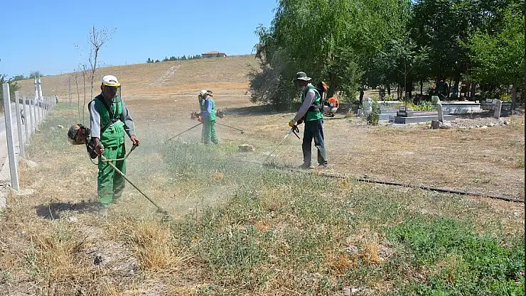 YEŞİL ALANLAR VE PARKLAR MODERN SULAMA SİSTEMİNE KAVUŞTU