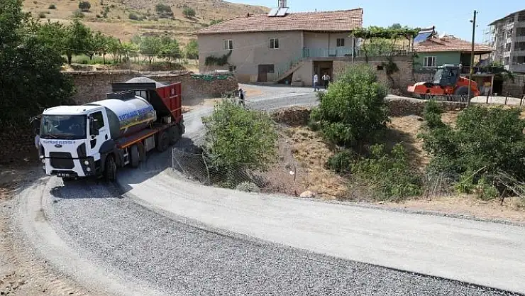 'Battalgazi Belediyesi´nden 10 kilometrelik sathi kaplama çalışması'