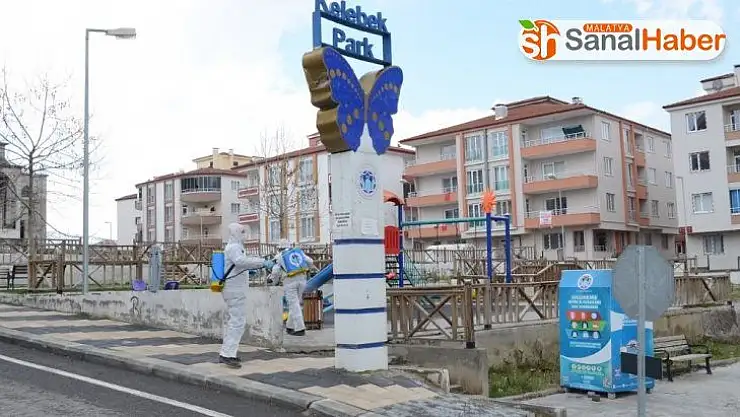 Battalgazi'de depremzedeler için kurulan konteynerler dezenfekte edildi