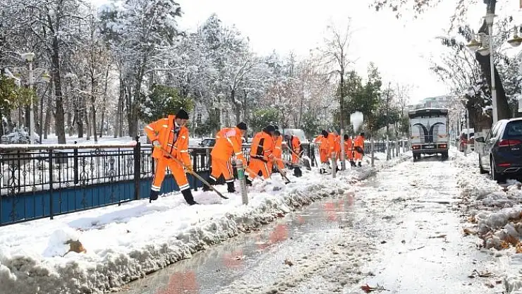 'Battalgazi´de karla mücadele ekipleri iş başında'