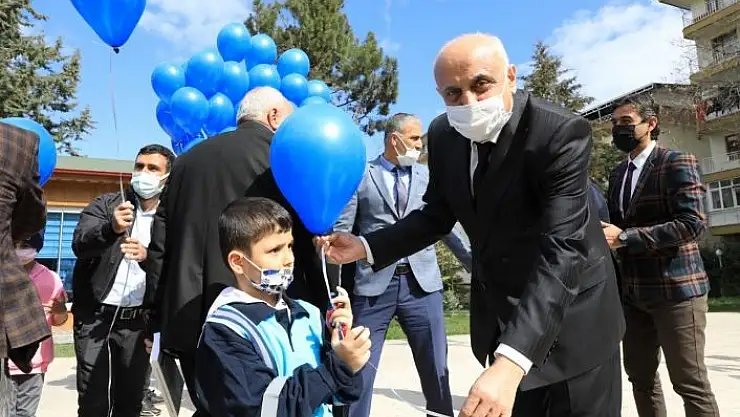 'Battalgazi´de mavi balonlarla otizm farkındalığı'