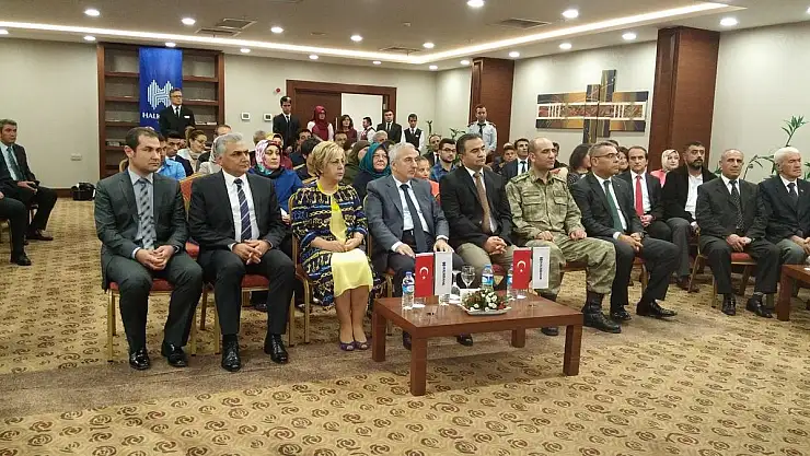 ŞEHİT ÇOCUKLARINA TABLET VE DİZÜSTÜ BİLGİSAYAR DAĞITILDI