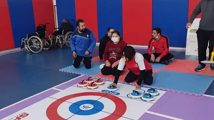 'Bedensel Engelli Sporcular Floor Curling´de yarıştı'