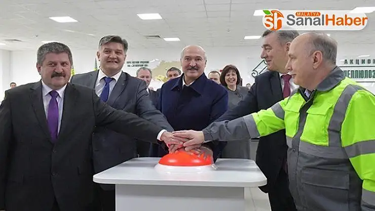 Belarus lideri Lukaşenko fabrika işçilerine Putin görüşmesini anlattı