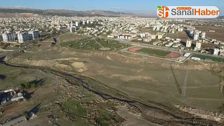 Belediye ekipleri kötü koku için kolları sıvadı