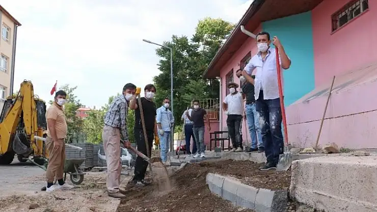 'Belediye işçisi değil hepsi öğretmen'