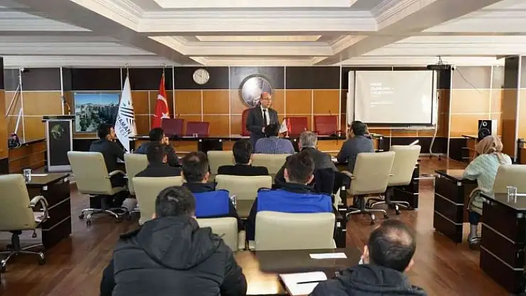'Belediye personeline proje hazırlama eğitimi veriliyor'