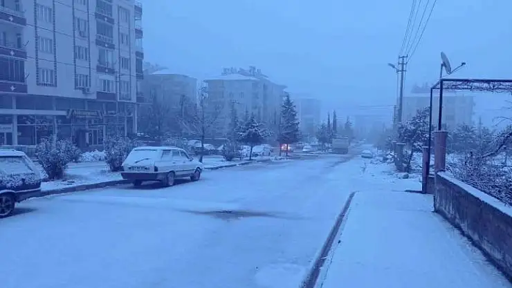 'Besni beyaza büründü'