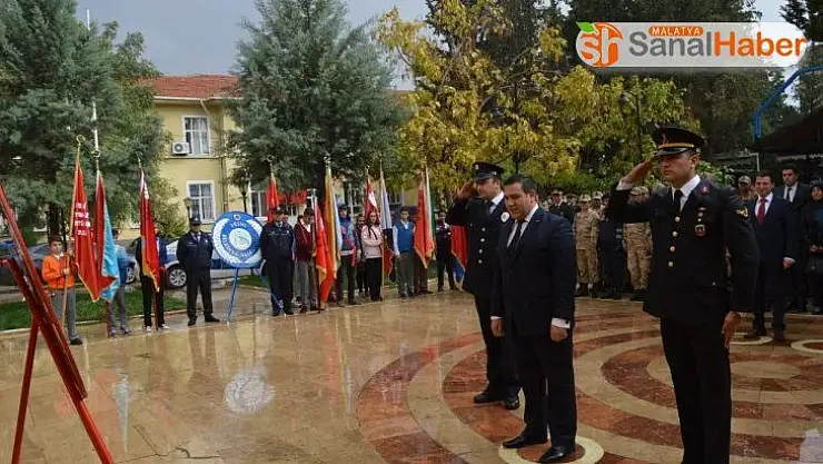 Besni'de 29 Ekim Cumhuriyet Bayramı kutlamaları