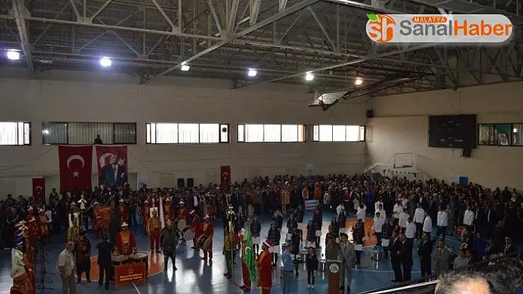 Besni'de Cumhuriyet Bayramını coşku ile kutlandı