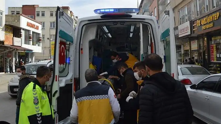 'Besni´de otomobil yayaya çarptı'