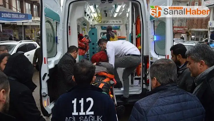 Besni'de otomobil yayaya çarptı