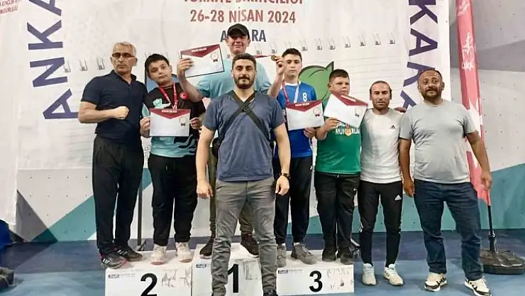 'Bilek güreşinde Elazığa Türkiye birinciliği'