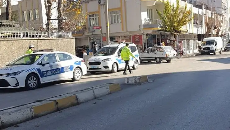 'Bisiklet ile hafif ticari araç çarpıştı: 1 yaralı'