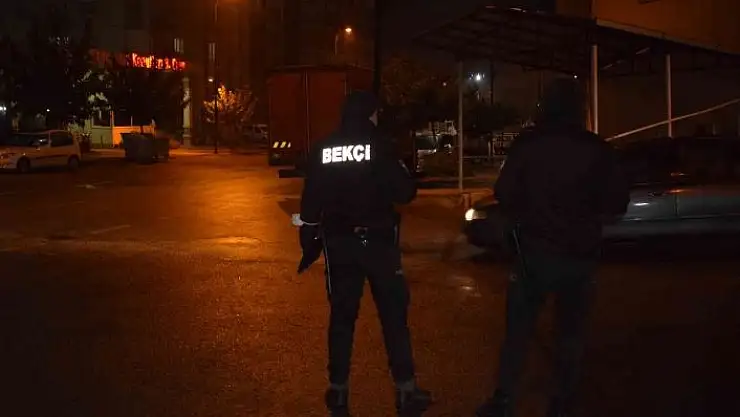 'Boşanma aşamasındaki eşini defalarca bıçaklayarak öldürdü'