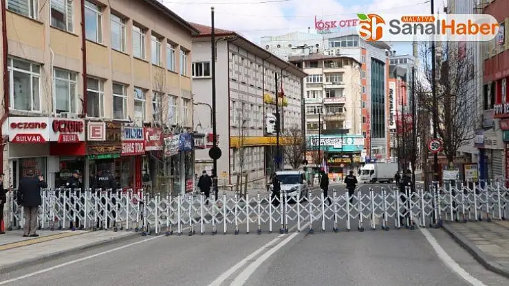 Bu caddede sokağa çıkmak yasak
